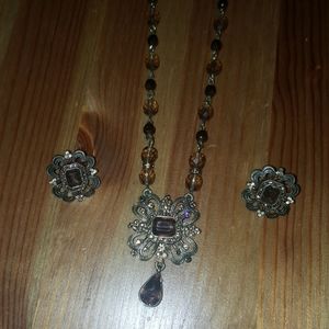 Antique look necklace earring set brown gols